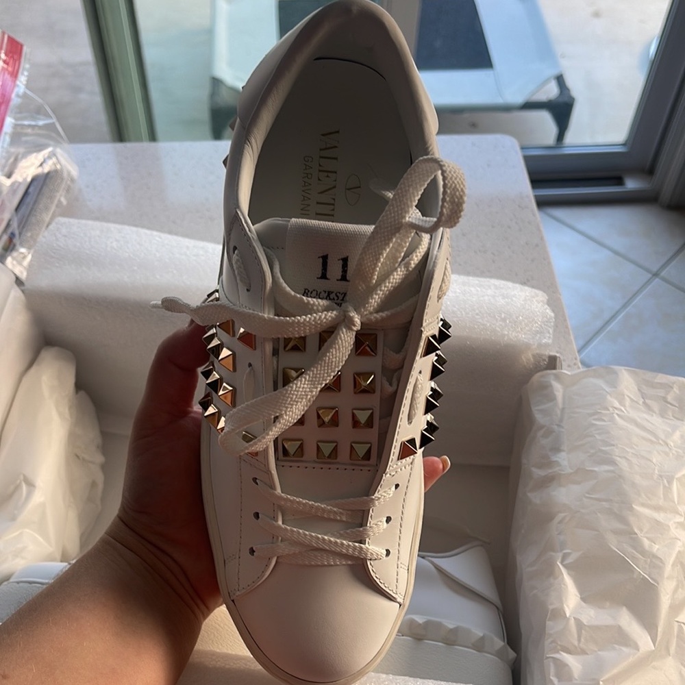Gorgeous Valentino Spiked Sneakers! - Picture 2 of 9